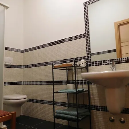 Corte Poli Guest house *
