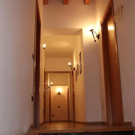 Corte Poli Guest house *